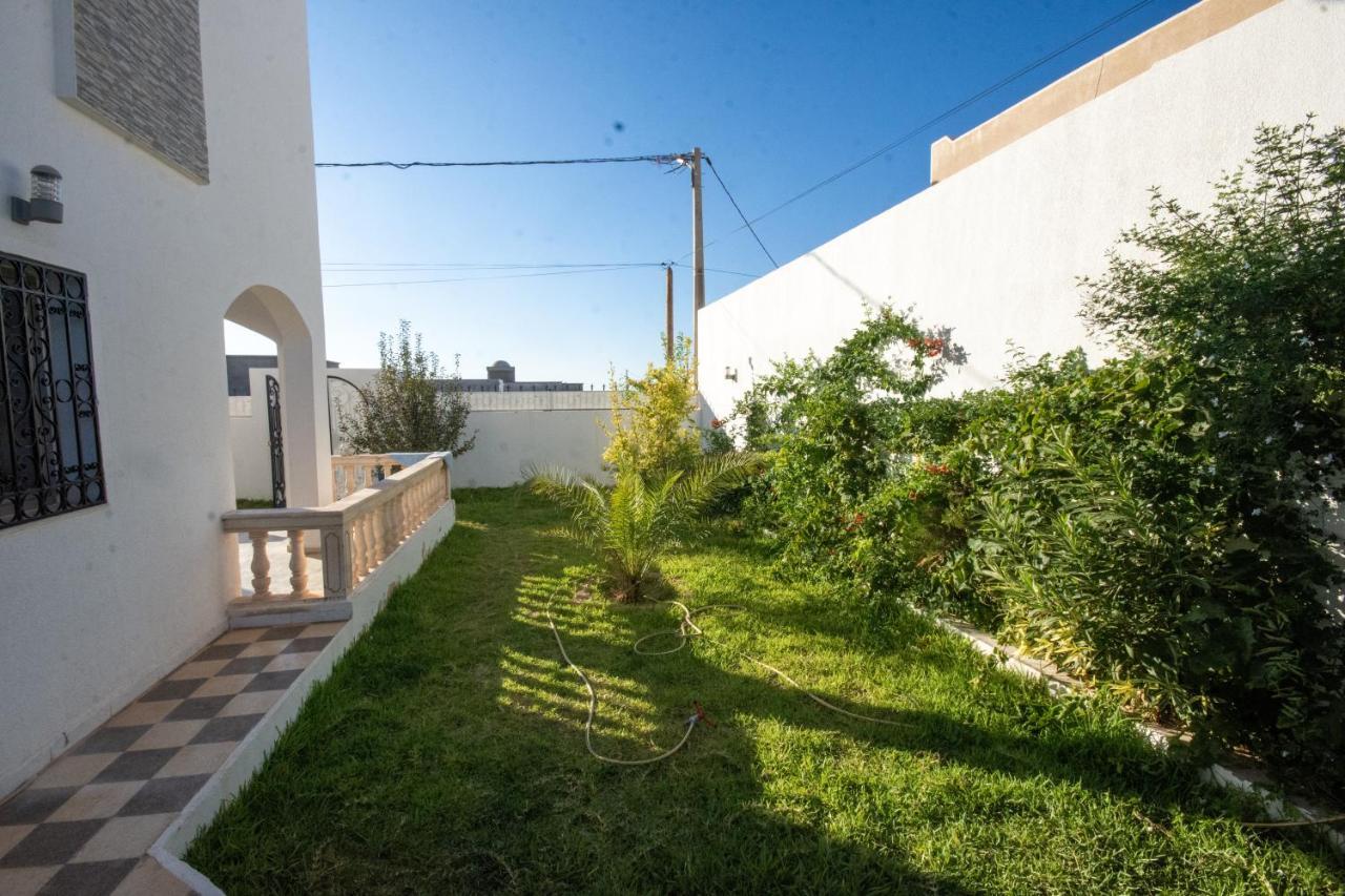 Villa Meublee Avec Piscine Et Abri De Voiture Erriadh Екстериор снимка