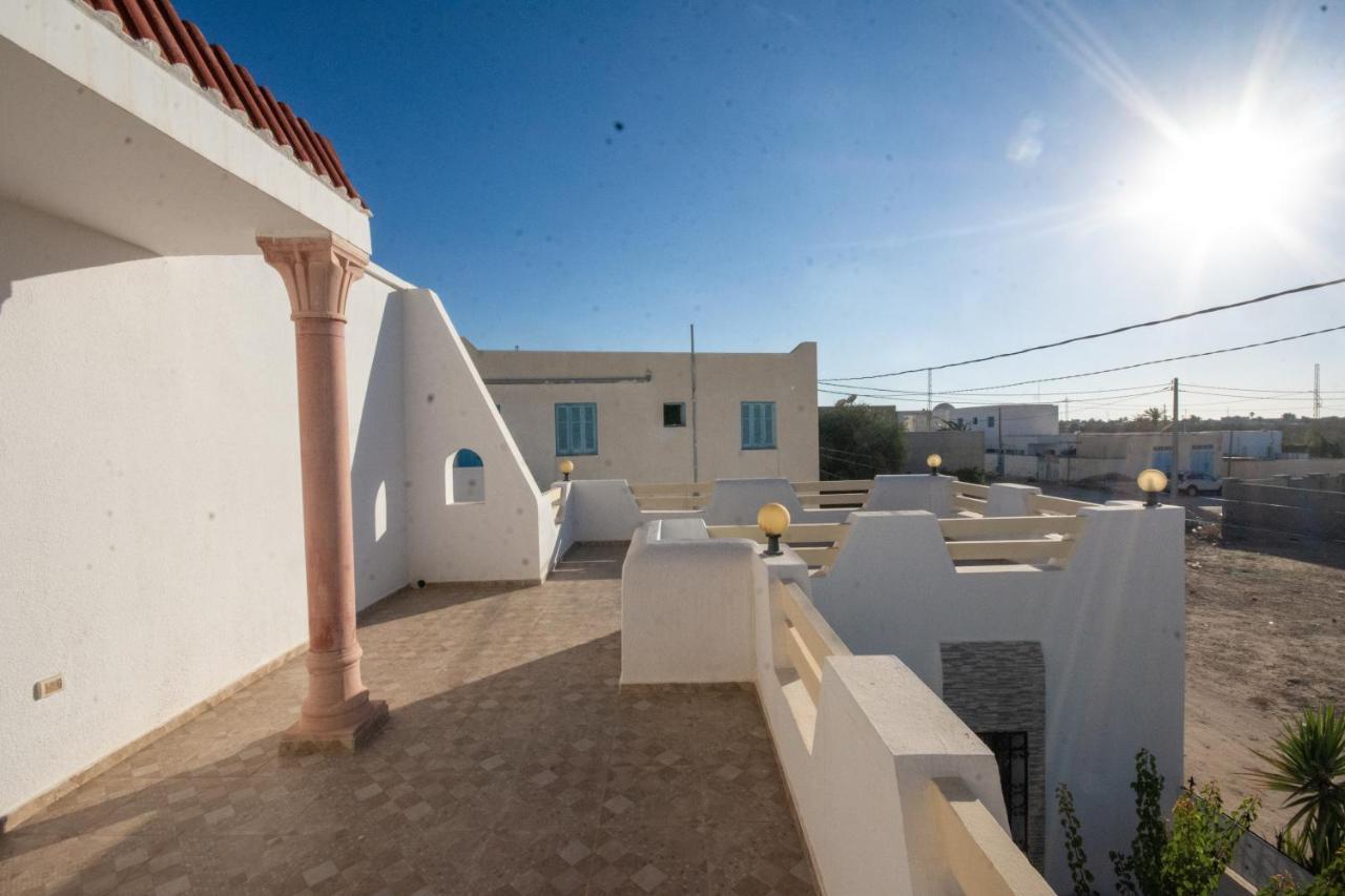 Villa Meublee Avec Piscine Et Abri De Voiture Erriadh Екстериор снимка