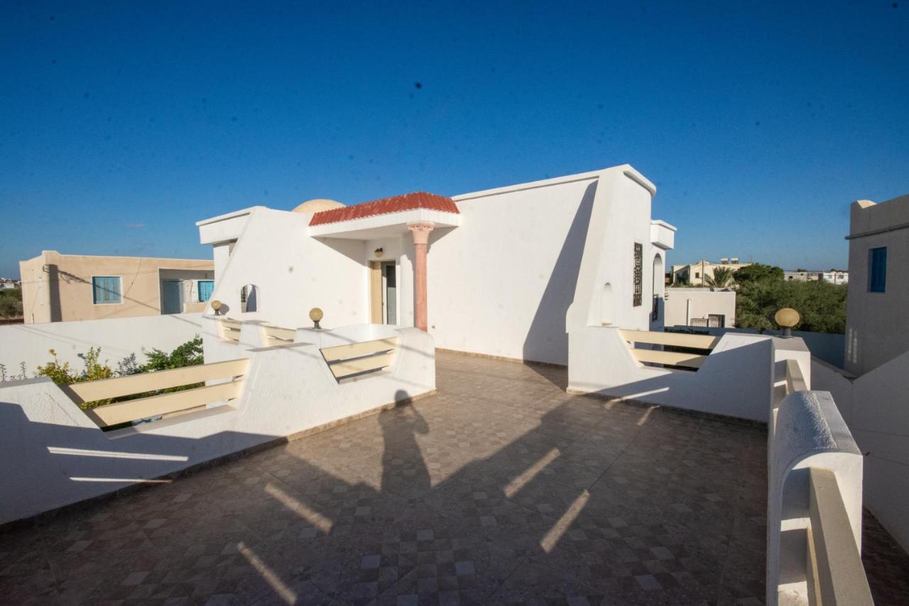 Villa Meublee Avec Piscine Et Abri De Voiture Erriadh Екстериор снимка